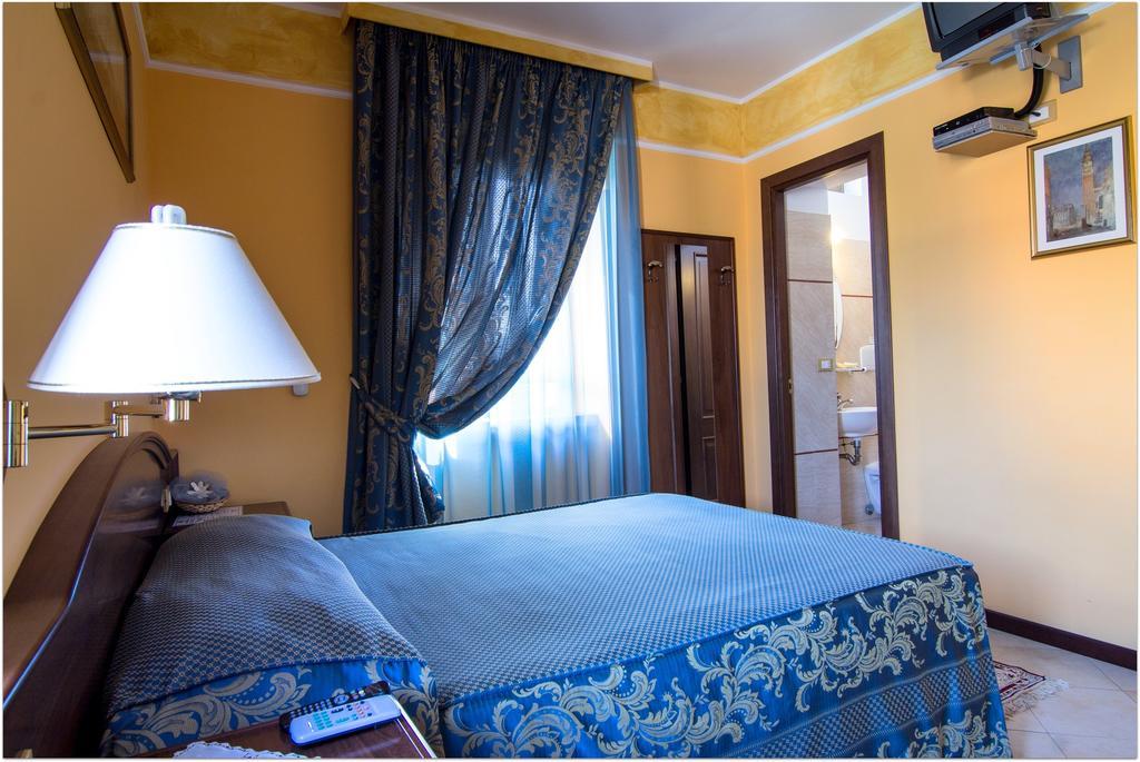 B&B Degli Amici Ciampino Ruang foto