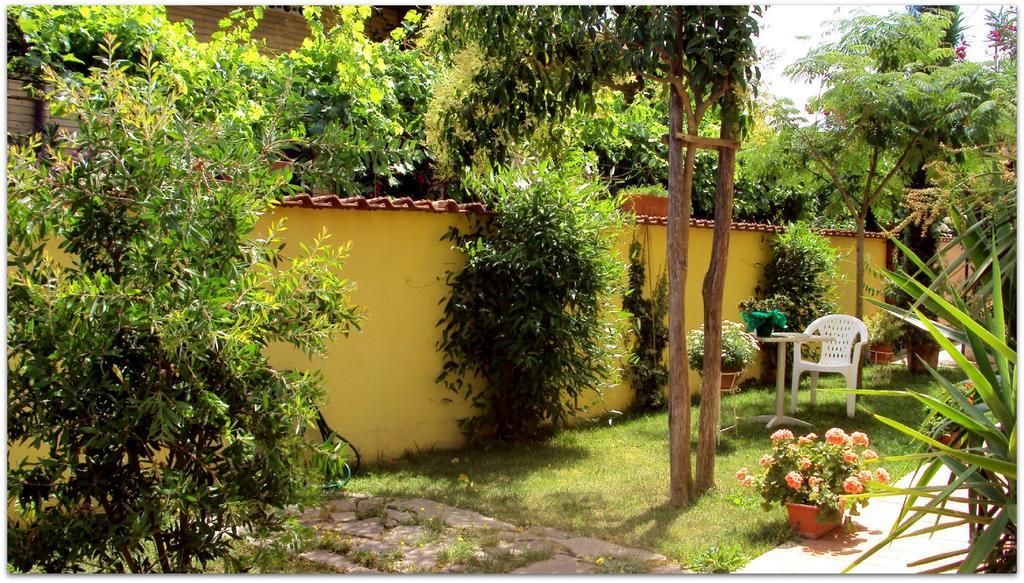B&B Degli Amici Ciampino Bagian luar foto